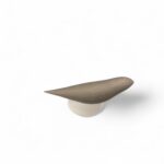 Γκρι πουλί σε βότσαλο - Image 4